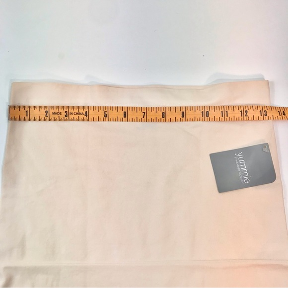 Yummie High Waist Thigh Shaper Shorts 
Seamless High-Waist Firm Thigh Shaper. - Picture 5 of 11